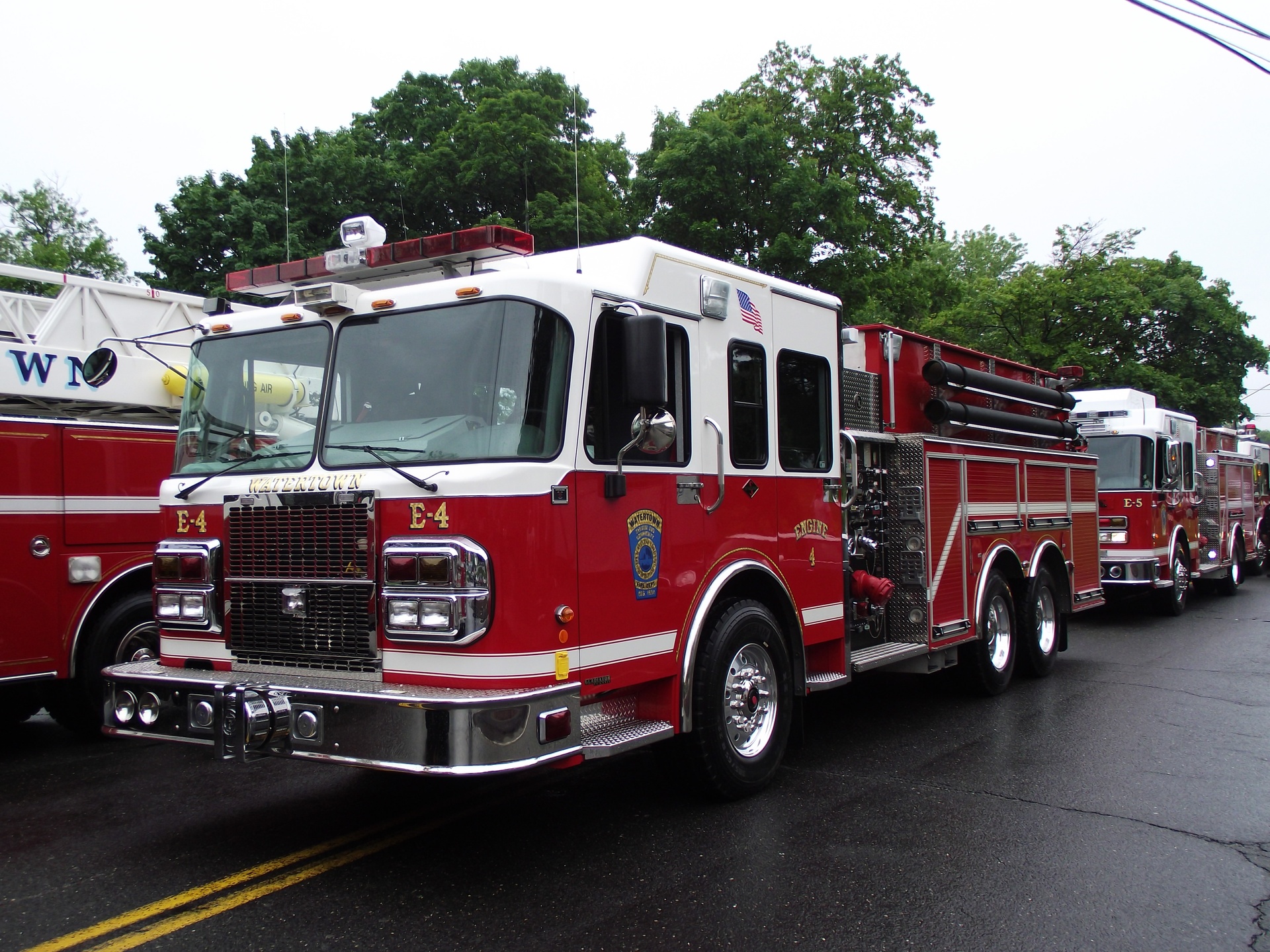 Engine 4 - 2004 Spartan / Gowans Knight - 2000 gpm pump, 2500 gallons water